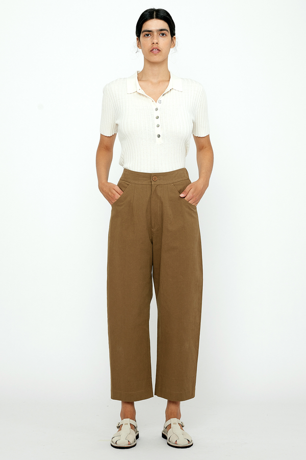 7115 By Szeki - Signature Curve-Legged Trouser