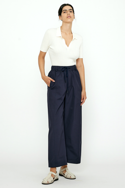 7115 By Szeki - Elastic Straight-Legged Trouser