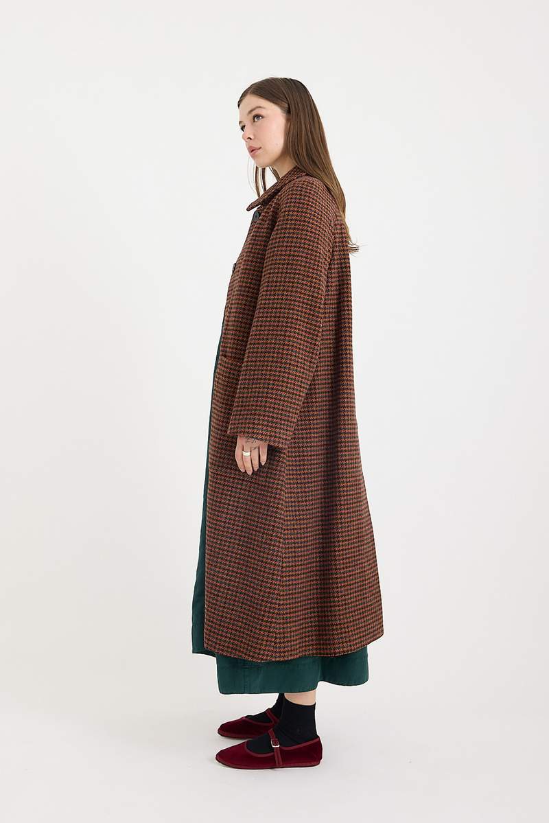 Toast - Wool Houndstooth Raglan Coat